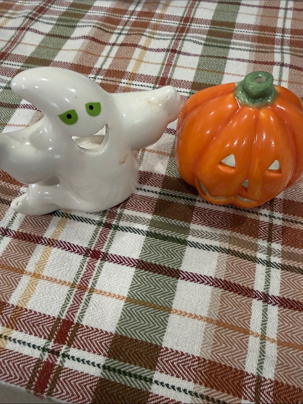 Ceramic Halloween Ghost and Pumpkin Décor Set - White Ghost, Orange Pumpkin